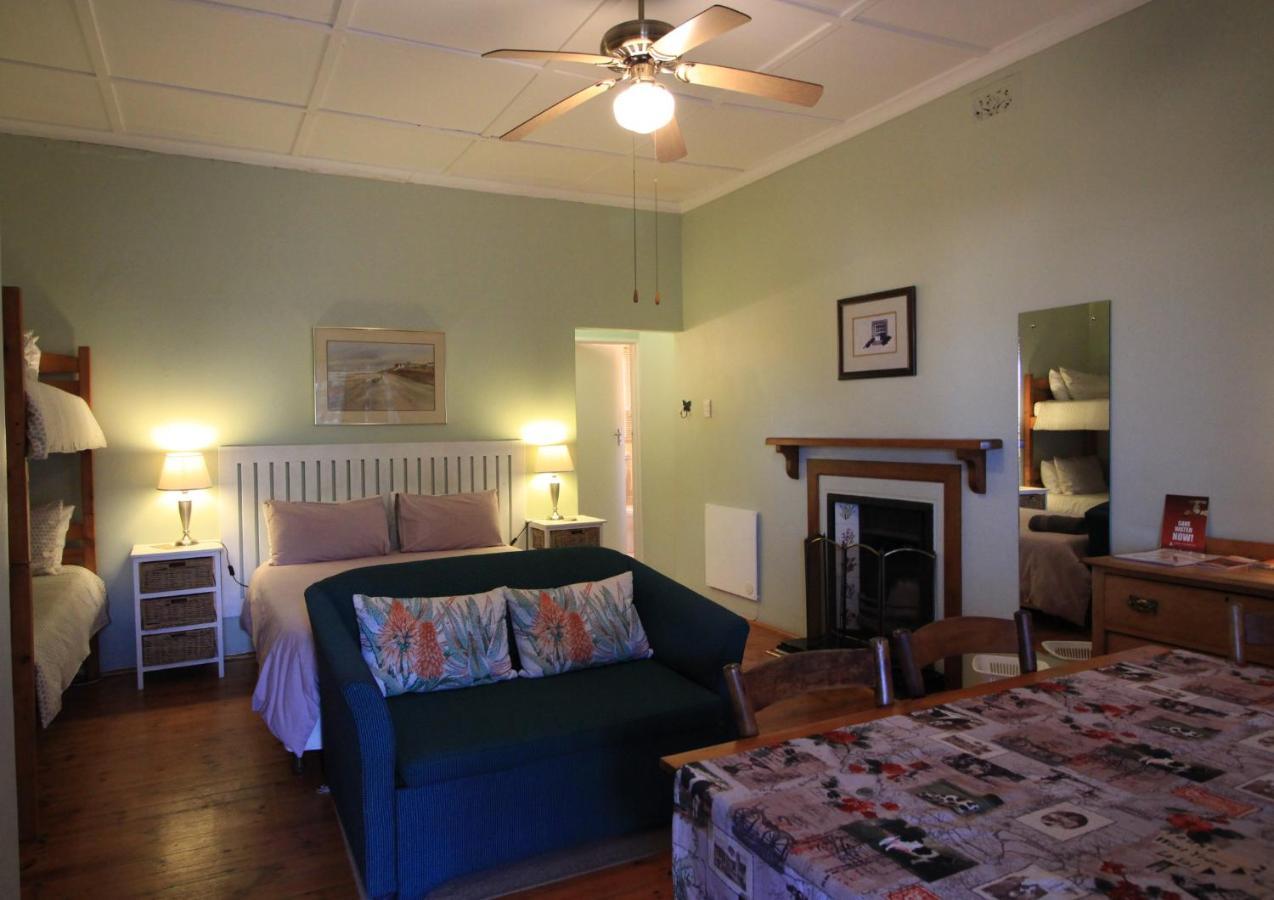 Dempsey'S Self-Catering Guest House Port Elizabeth Esterno foto