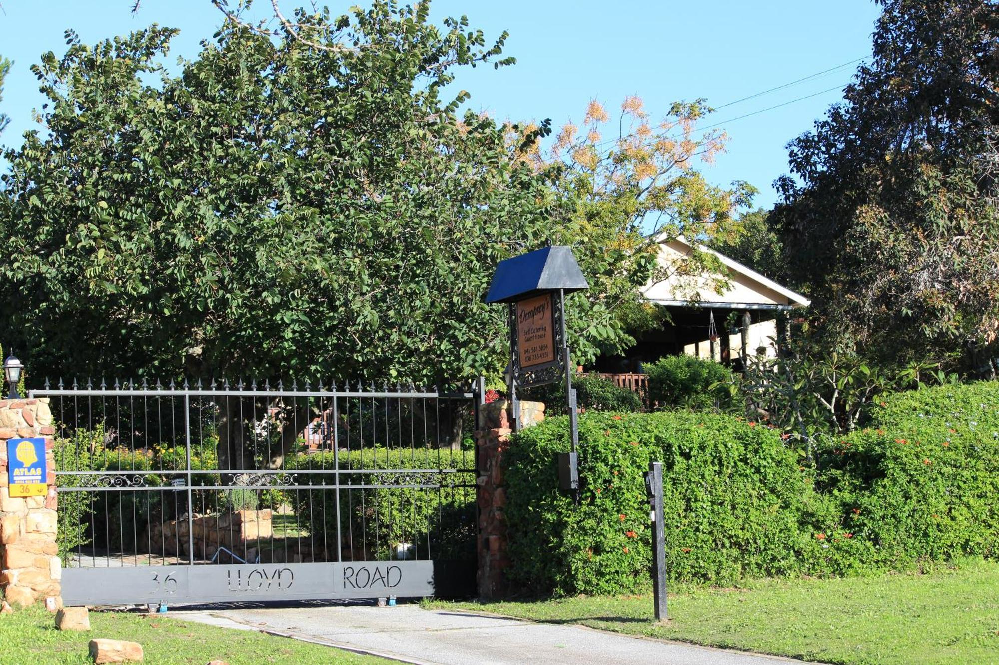 Dempsey'S Self-Catering Guest House Port Elizabeth Esterno foto