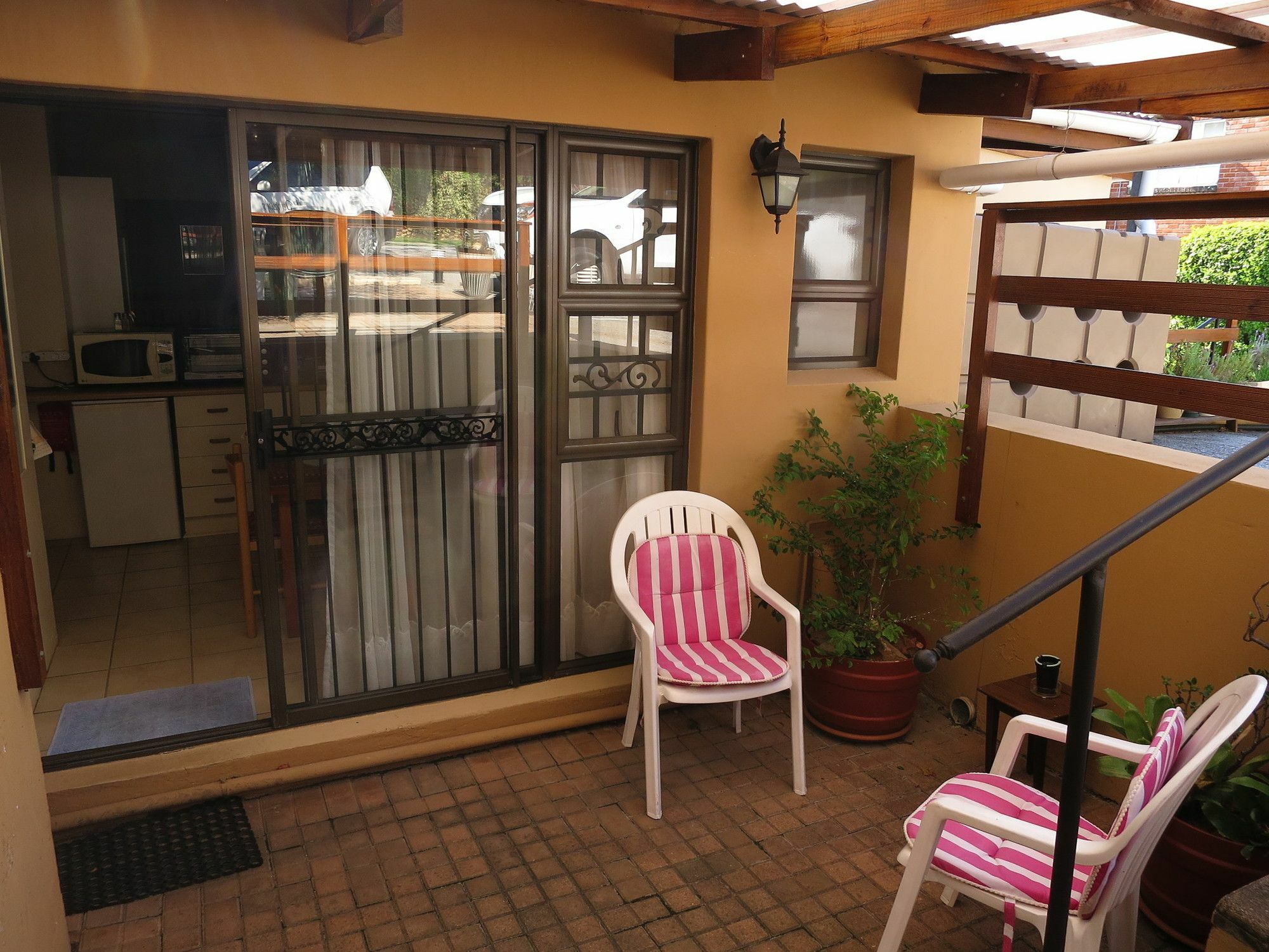 Dempsey'S Self-Catering Guest House Port Elizabeth Esterno foto
